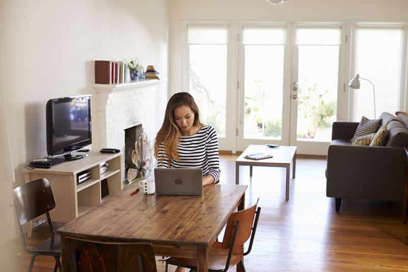 How to make money from home as a woman